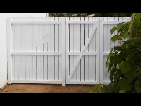 How to Build a Wooden Gate | Mitre 10 Easy As DIY