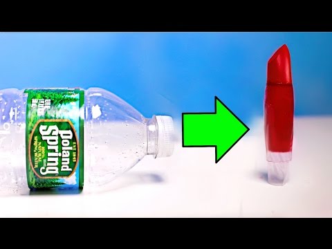 DIY MAKEUP OUT OF WATER BOTTLES!