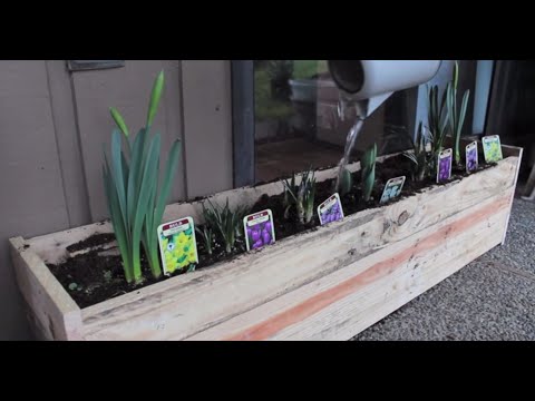 Pallet Planter Box DIY