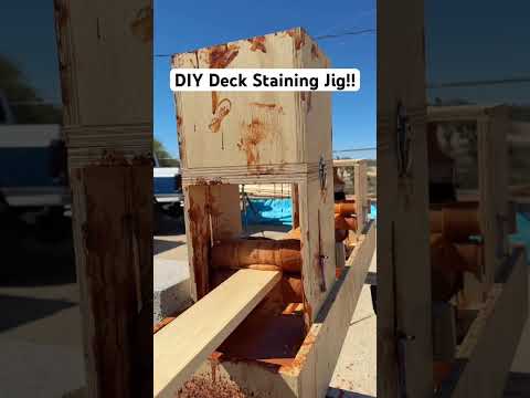 I built this Deck or Fence Board Staining Machine for my latest deck project!! #diy #deck #foryou